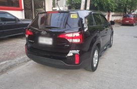 Sell Black Kia Sorento 2015 in Manila