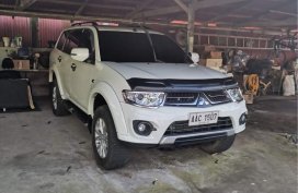 White Mitsubishi Montero 2014 for sale in Lipa