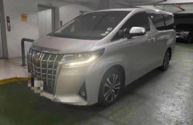 Selling Silver Toyota Alphard 2020 in Manila