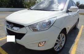 White Hyundai Tucson 2012 for sale in Manila