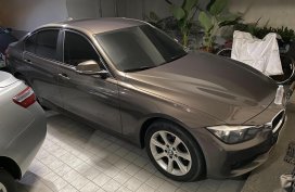 Sell Grey 2013 BMW 3 Series in Estancia