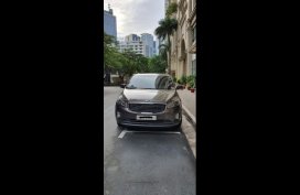 Silver Kia Grand Carnival 2017 for sale in Makati