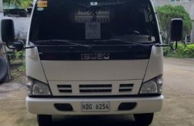 Isuzu NQR Elf Truck Manual 2017