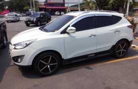 White Hyundai Tucson 2010 for sale in Dasmarinas