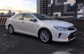 Sell White 2015 Toyota Camry in Parañaque