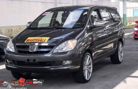 Selling Black Toyota Innova 2005 in Angono