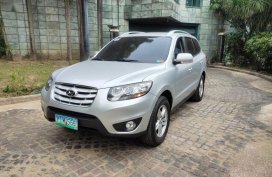 Silver Hyundai Santa Fe 2011 for sale in Makati City