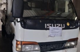 White Isuzu Elf 1996 for sale in San Juan City