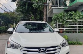 Sell White 2015 Hyundai Santa Fe in Quezon City