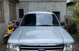 Silver Ford Everest 2004 for sale in Batangas