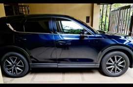 Selling Blue Mazda Cx-5 2019 in Manila
