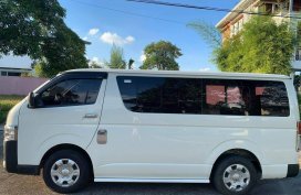 Selling White Toyota Hiace 2017 in Angeles
