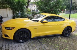 Yellow Ford Mustang 5.0 GT 2015 for sale in Makati