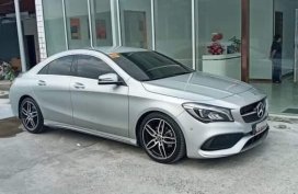 Selling Brightsilver Mercedes-Benz A-Class 2018 in Parañaque