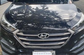 Selling Black Hyundai Tucson 2014 in Pasay