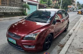 Red Ford Focus 2005 for sale in Marikina