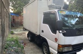 Selling White Isuzu Elf 2001 in Bocaue