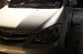 Brightsilver Toyota Avanza 2007 for sale in Quezon