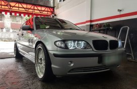 Selling Brightsilver BMW 318I 2003 in Quezon
