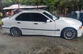 BMW 320i Sedan (A) 1996