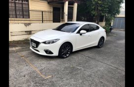 Selling White Mazda 3 2015 in Santo Tomas
