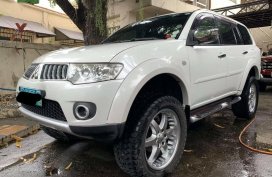 White Mitsubishi Montero 2011 for sale in Caloocan