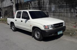 White Toyota Hilux 2003 for sale in Angeles