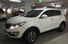 White Kia Sportage 2015 for sale in Quezon