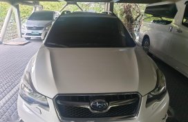 Selling White Subaru XV 2012 in Mandaluyong
