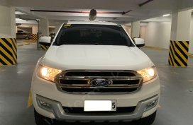 Selling White Ford Everest 2018 in Taguig