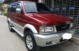 Red Isuzu Hi-lander Crosswind 2001 for sale in Malolos