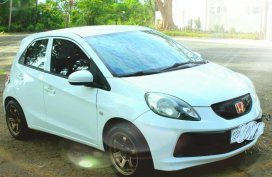 Selling White Honda Brio 2015 in Olongapo