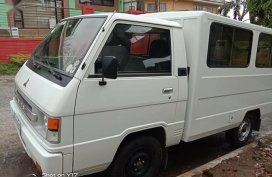 White Mitsubishi L300 2018 for sale in Las Pinas