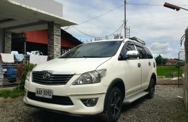 Selling White Toyota Innova 2014 in Gapan