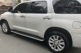 Toyota Sequoia 2010