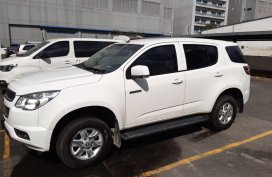 Selling White Chevrolet Trailblazer 2014 in Manila