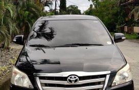 2016 Innova 2.0V AT Top of the line