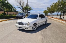 2000 Mercedes Benz E240 Mercedes Benz E-Class Millenium Benz