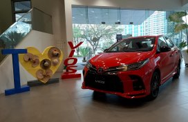 Super Red Toyota Vios 1.5 GR-S CVT 2021 - 10Speed CVT