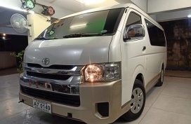 Toyota Hi-ace GL Grandia (2018) A/T