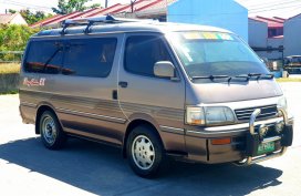 TOYOTA HIACE 1KZ 3.O TURBO SUPER CUSTOM VAN AUTOMATIC