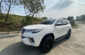 FOR SALE!!! White 2018 Toyota Fortuner  2.7 G Gas A/T affordable price