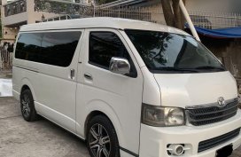Pearl White Toyota Hiace Super Grandia 