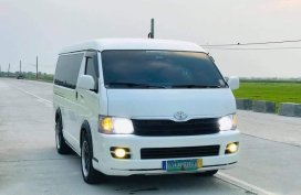 Pearl White 2009 Toyota Hiace Super Grandia