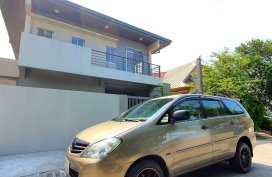  Toyota Innova 2011