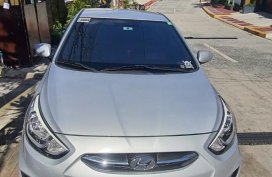 Selling Hyundai Accent 2016 