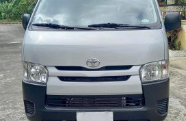 Excellent condition 2020 Hi Ace Commuter 3.0 Diesel with 5 speed manual