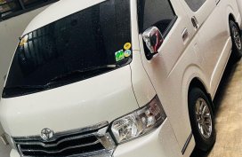 Toyota Hiace Super Grandia 2017 