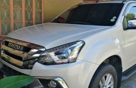 Sell Pearl White 2018 Isuzu Mu-X 
