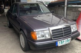 Mercedes-Benz W124 1987
